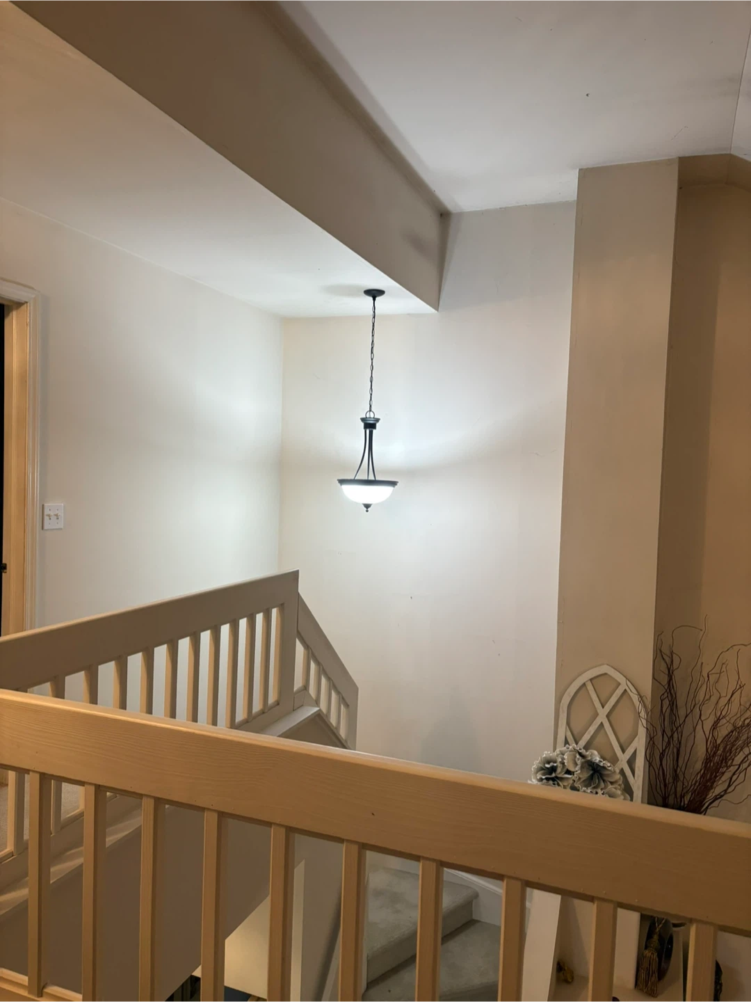 Assorted light fixtures