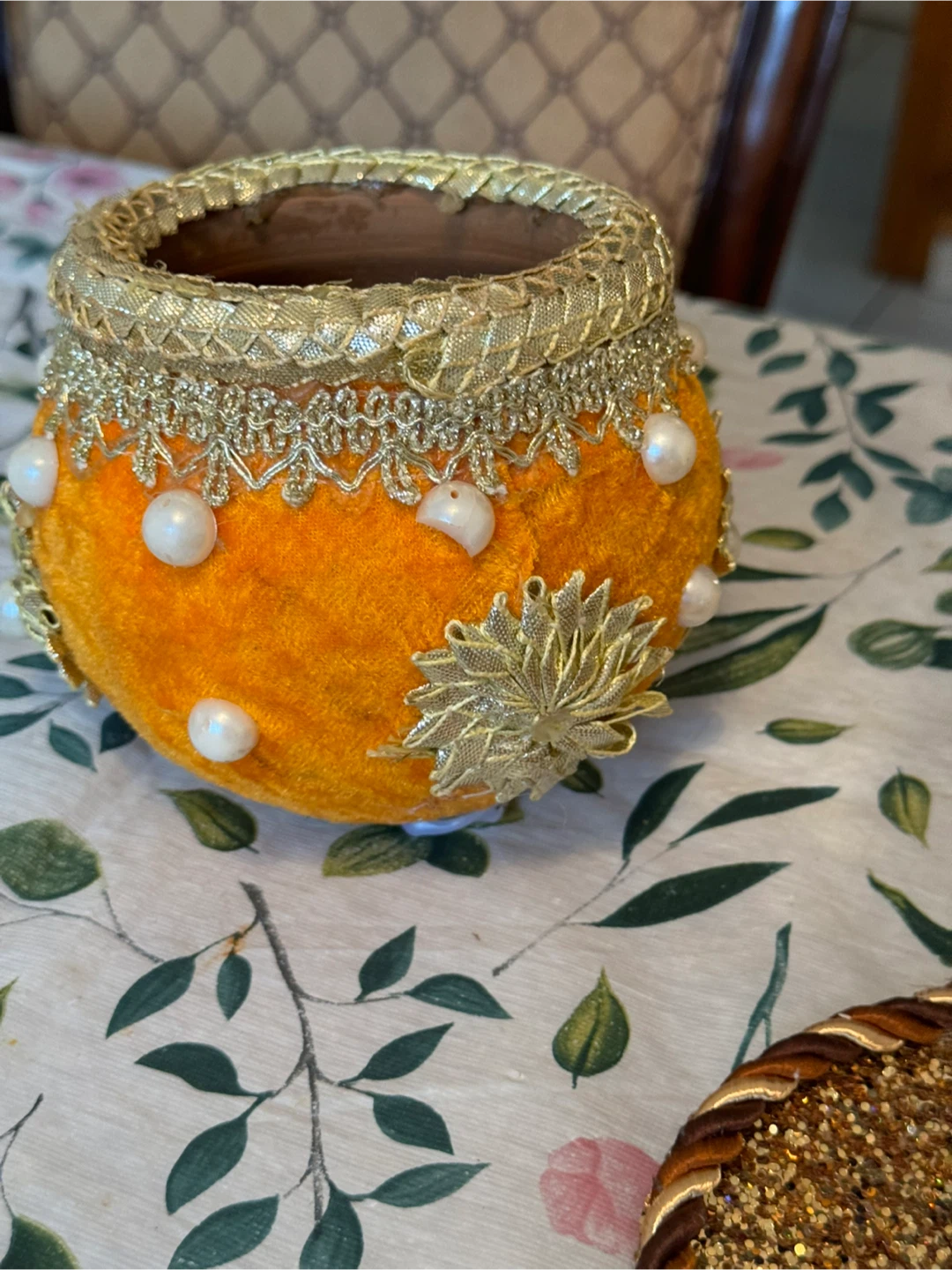 Mehendi, Mayoun, haldi , jago stuff for rent - photo 3