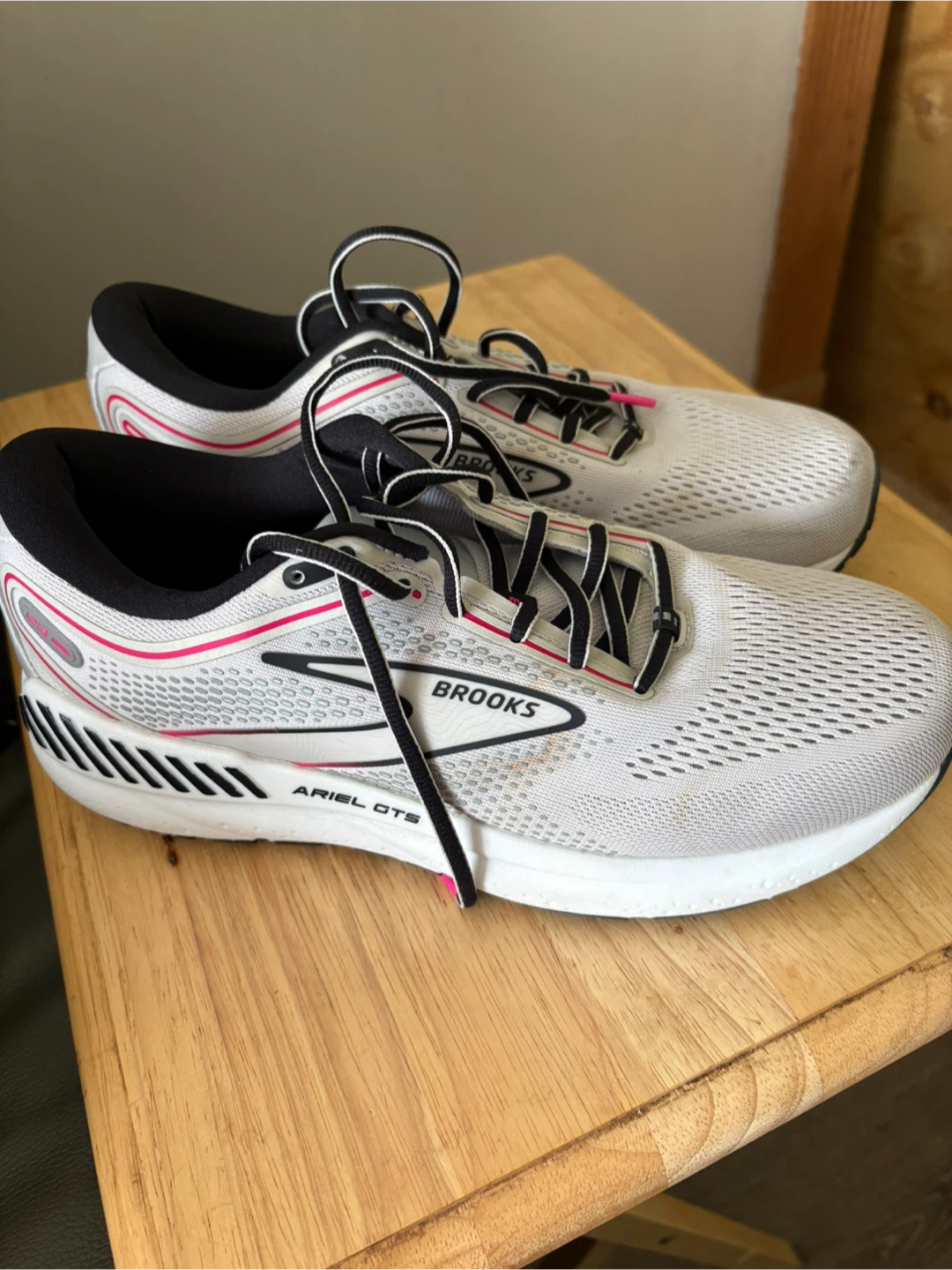 Brooks Ariel GTS Running Shoes
