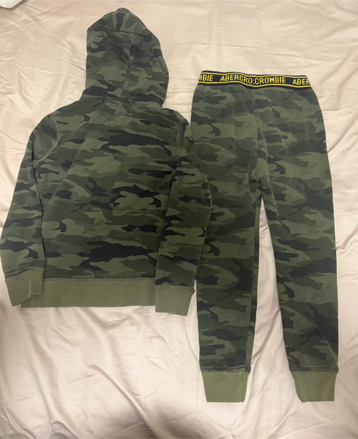 abercrombie kids Green Camo Hoodie & Joggers Set Kids Size 7/8 - photo 4