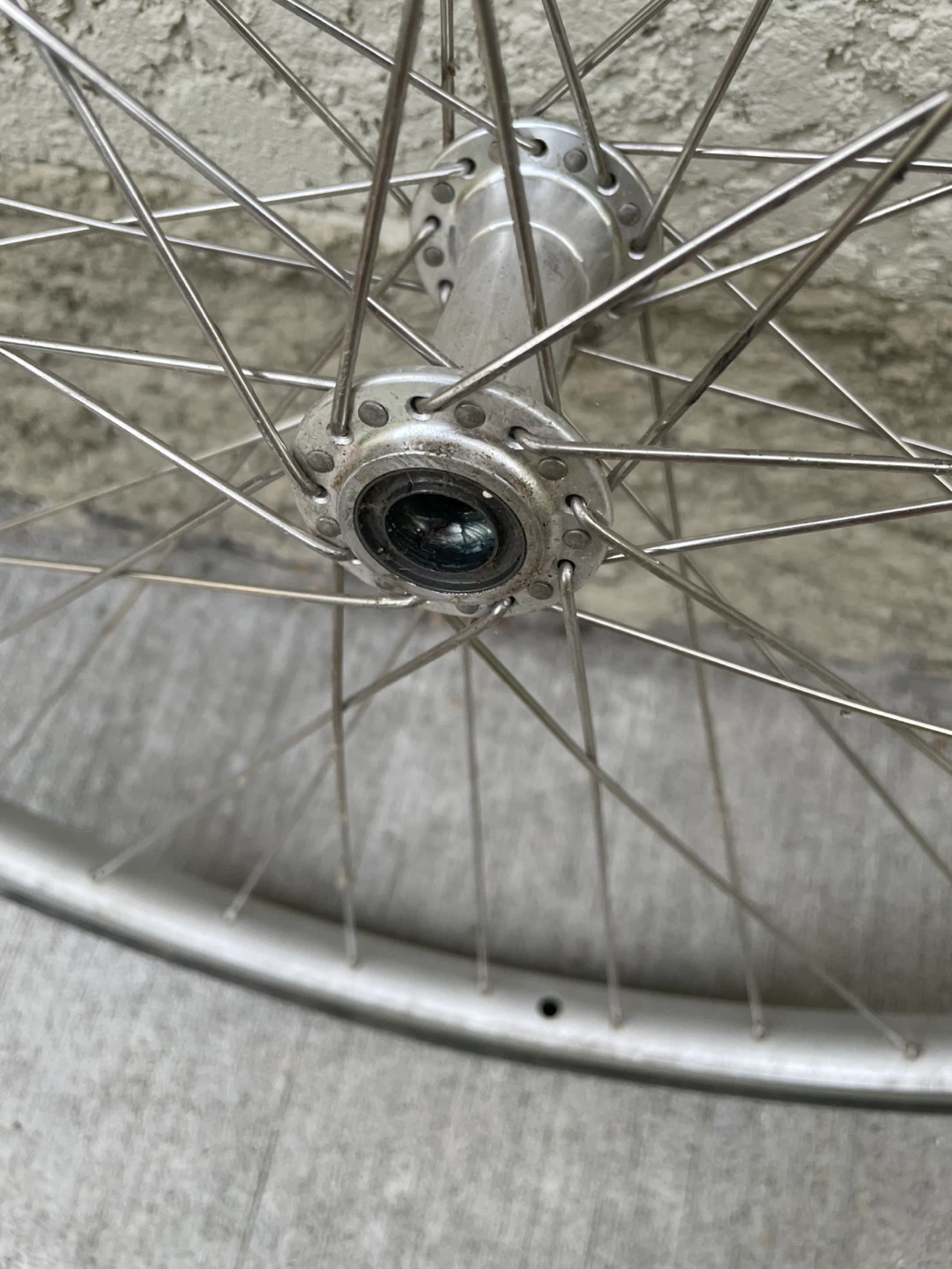 27 x 1 1/4 Bicycle rim wheel without tube, nor axle - photo 5