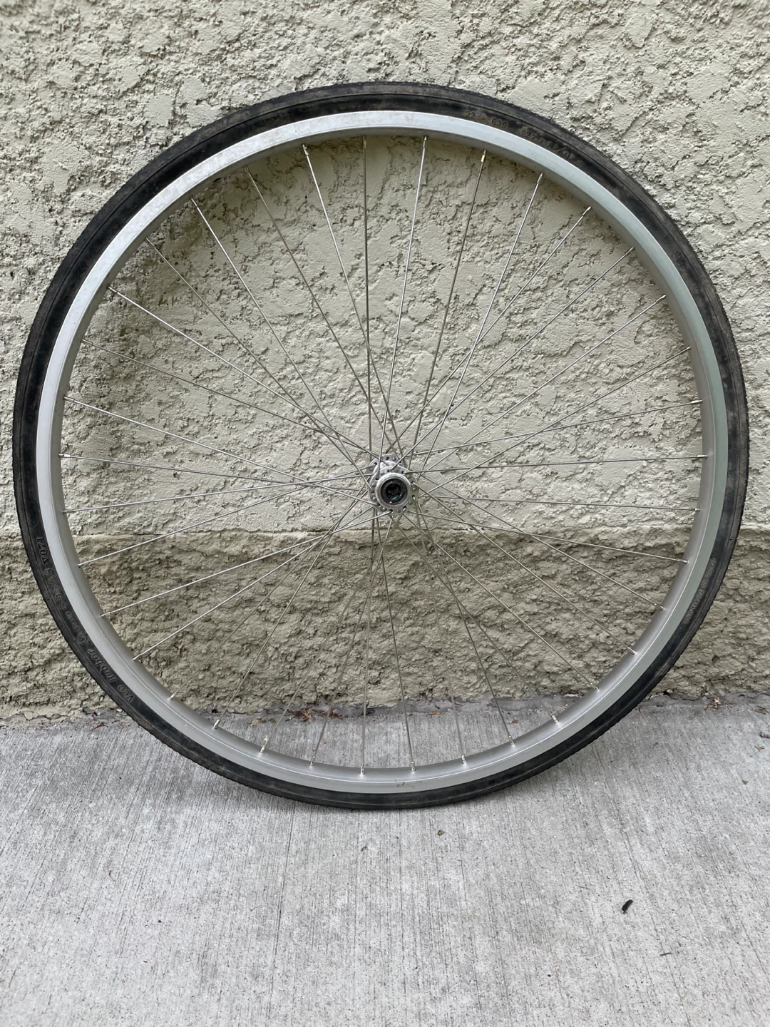 27 x 1 1/4 Bicycle rim wheel without tube, nor axle