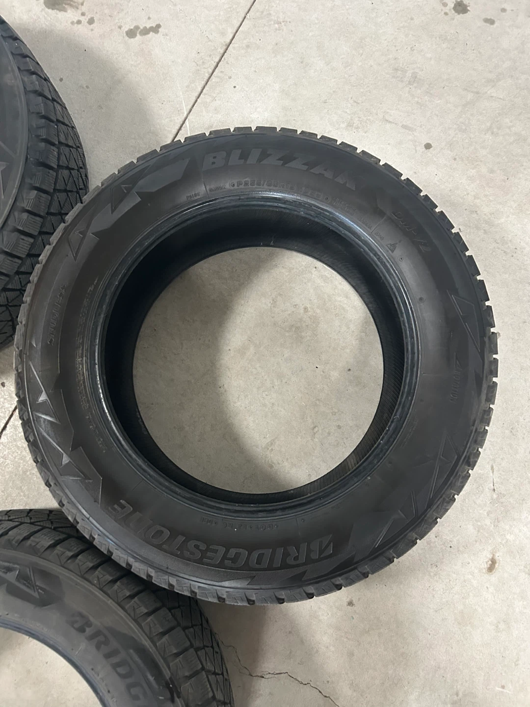 Bridgestone Blizzak DM-V2 Tires 255/60R19 - photo 2