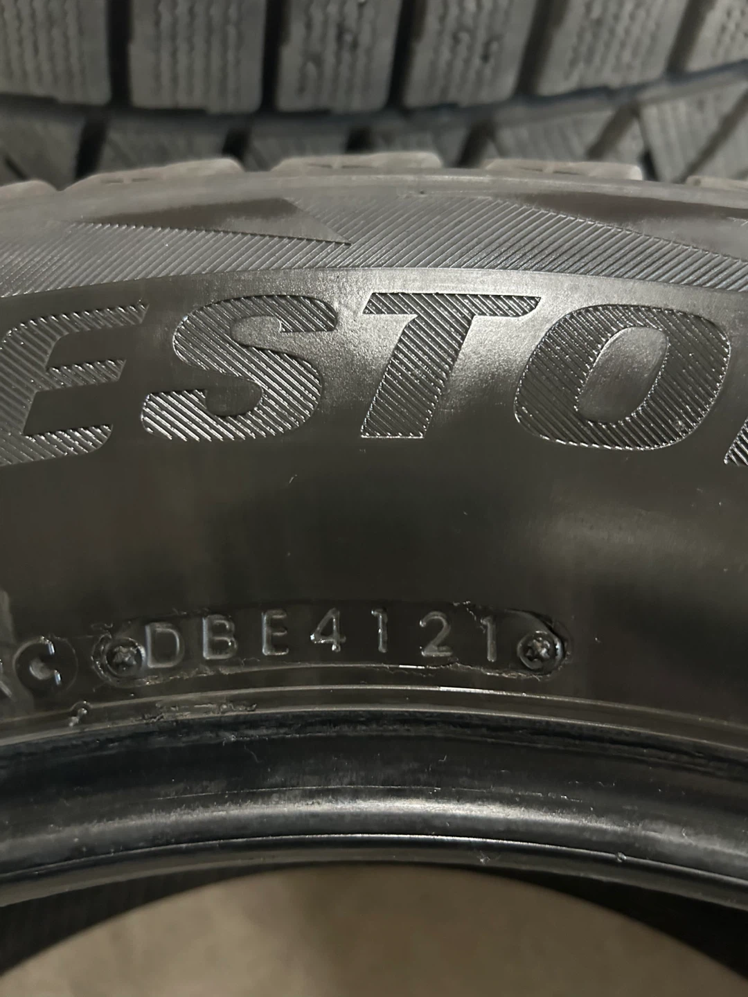 Bridgestone Blizzak DM-V2 Tires 255/60R19 - photo 4