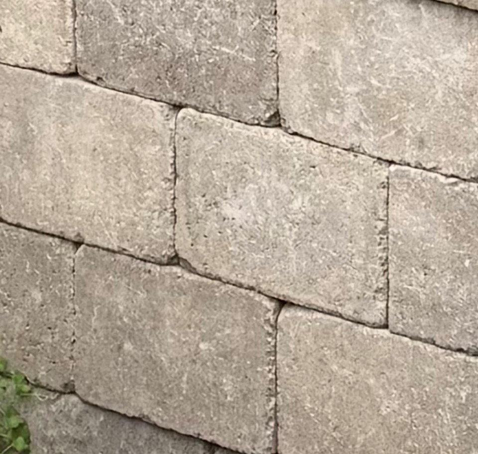 Concrete Retaining Wall Blocks - photo 2