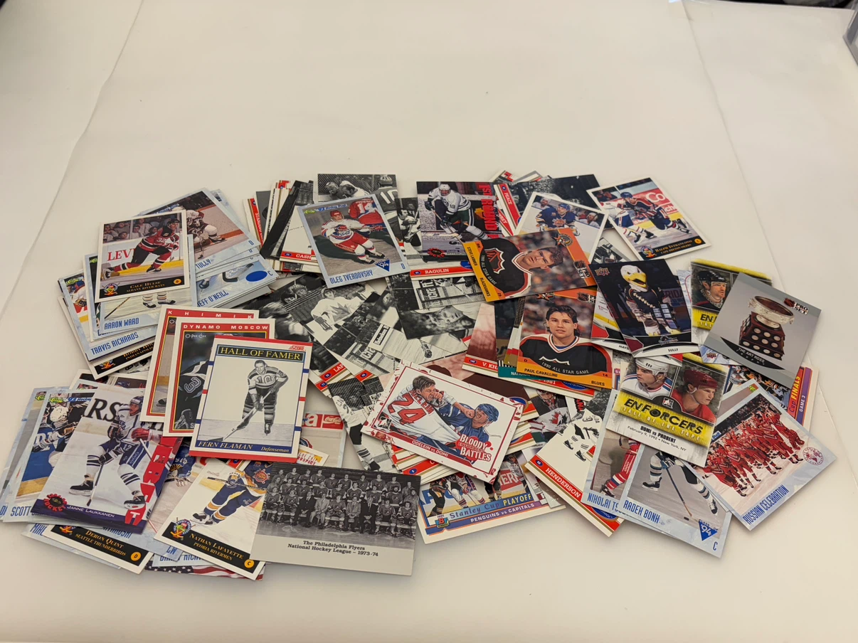 Older Vinage Hockey Card Lot