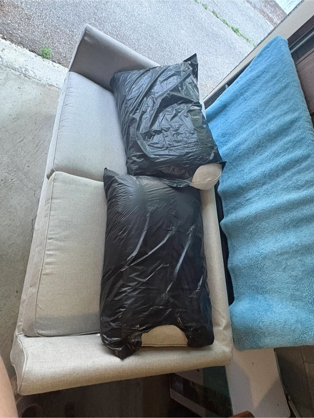 Light Grey Loveseat Sofa - photo 2