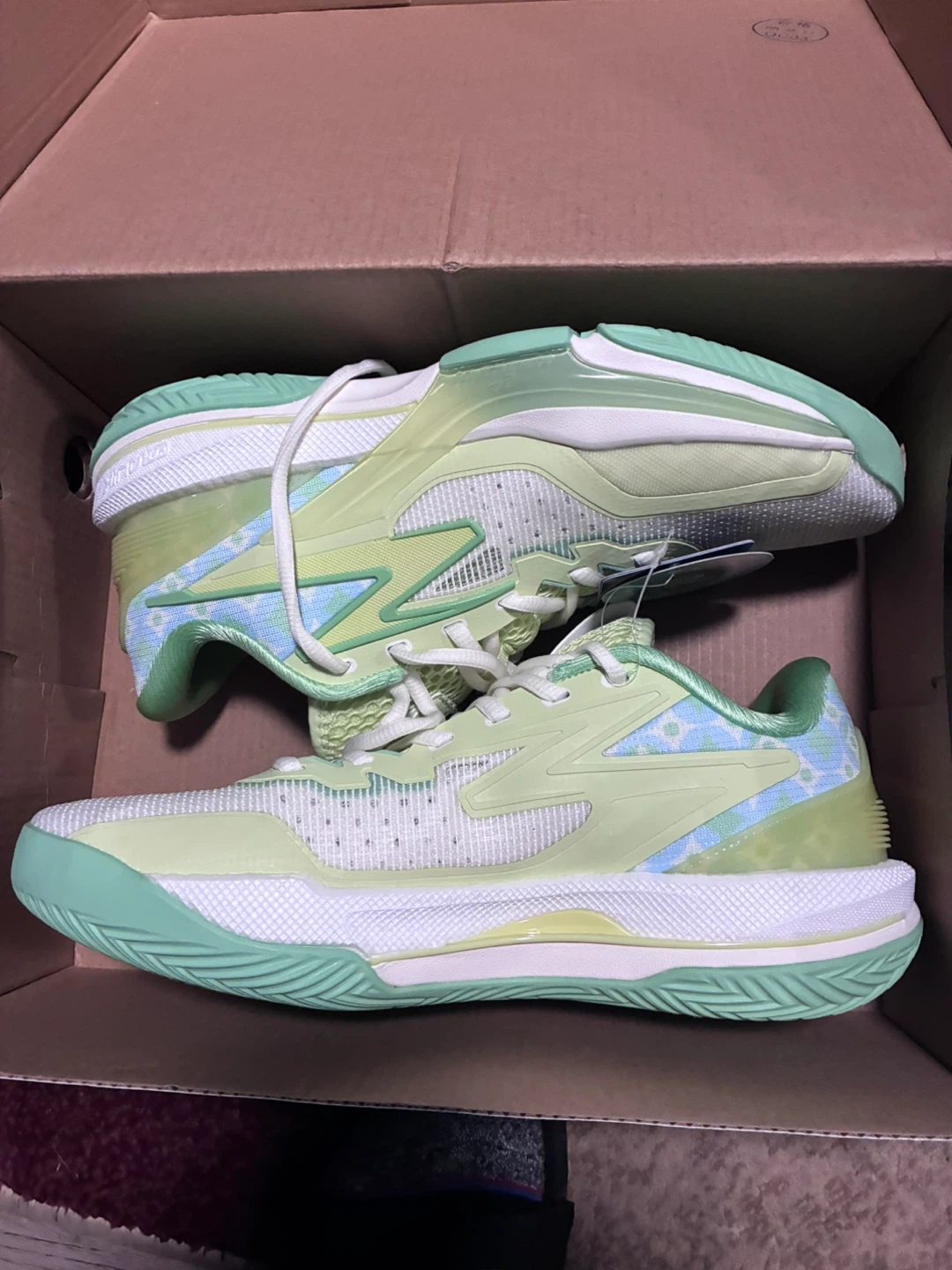 361 Degrees Basketball Shoes - photo 2