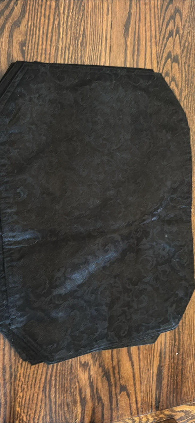 Black damask pattern table place mats - photo 2