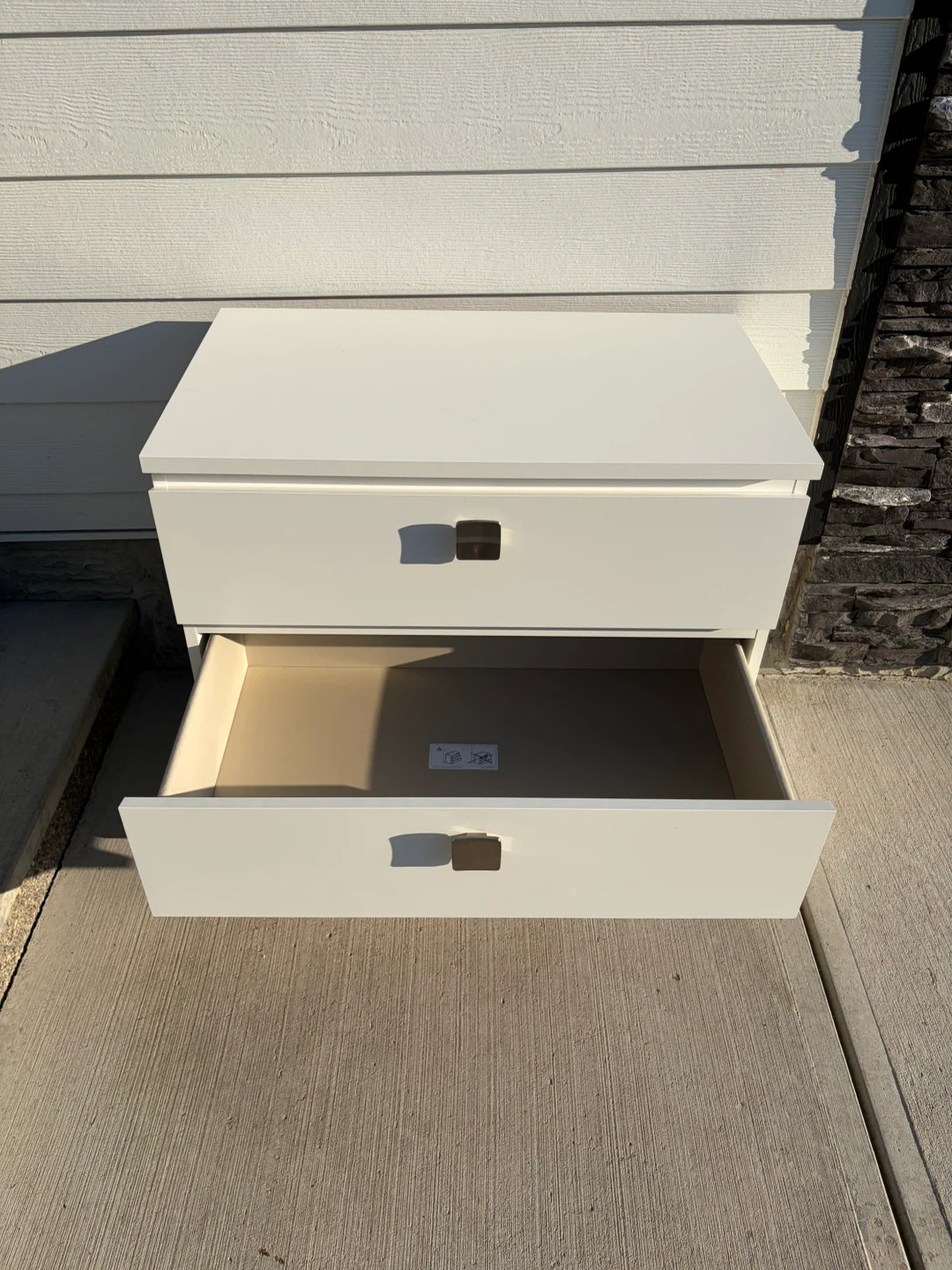 IKEA MALM 3 drawers dresser in white - photo 3