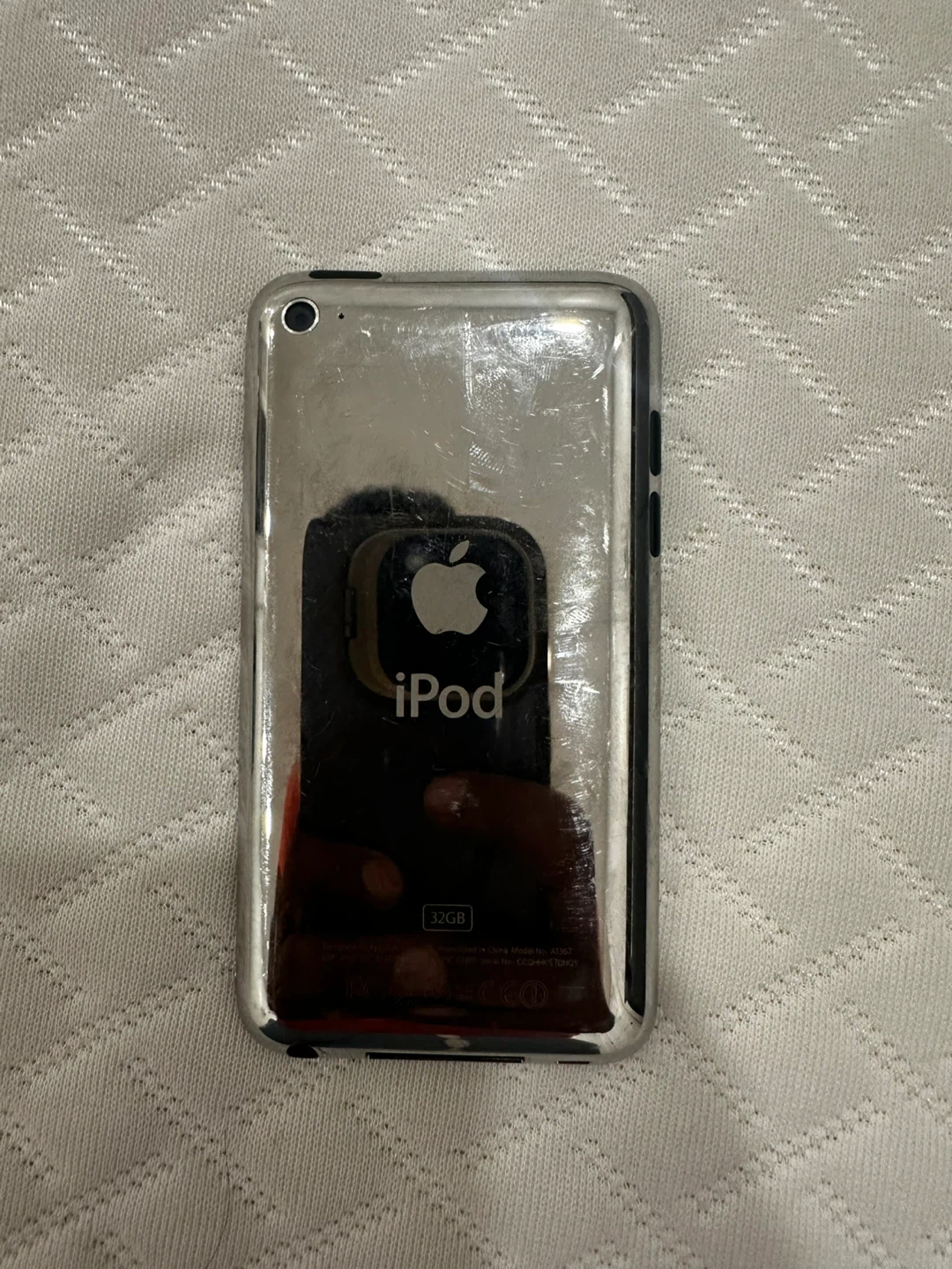 Apple iPod Touch 4th Gen 32GB - photo 2
