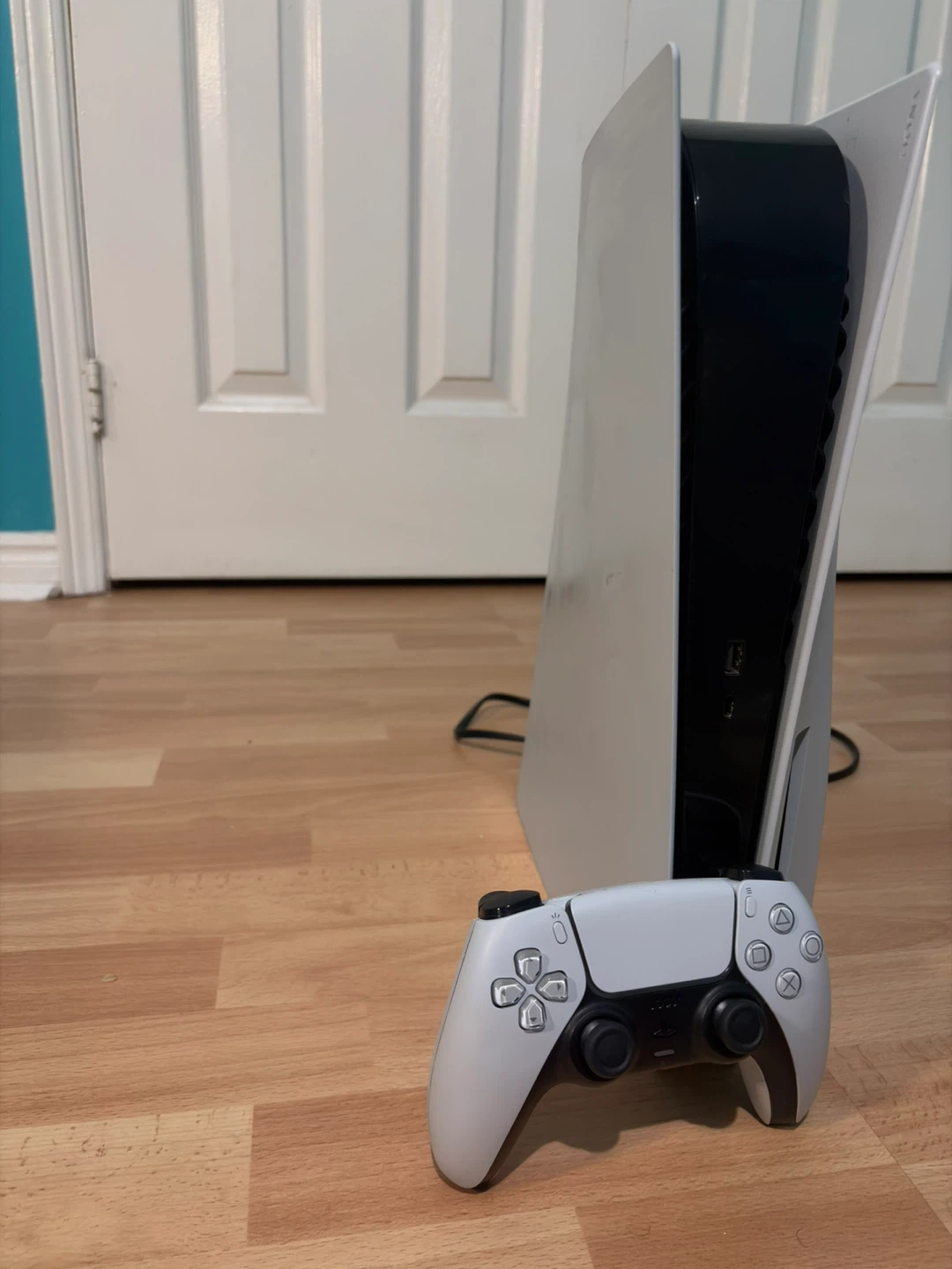 Sony PlayStation 5 Console Disk Version with Controller