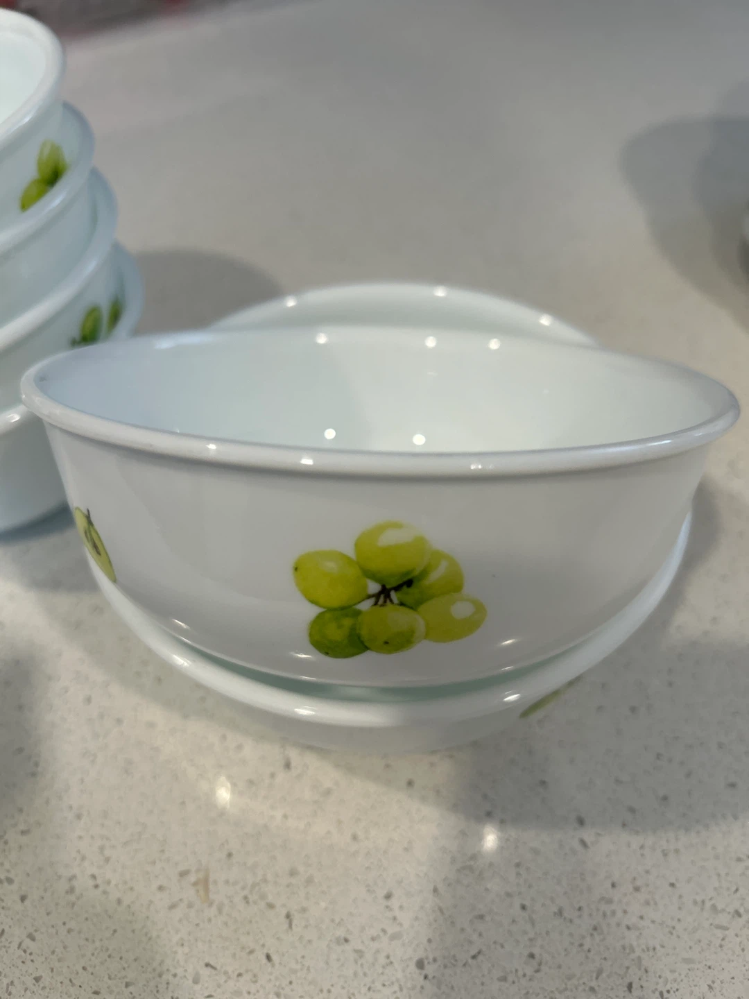 Corell Set of 4 White Bowls with Green Grapes Design - photo 4
