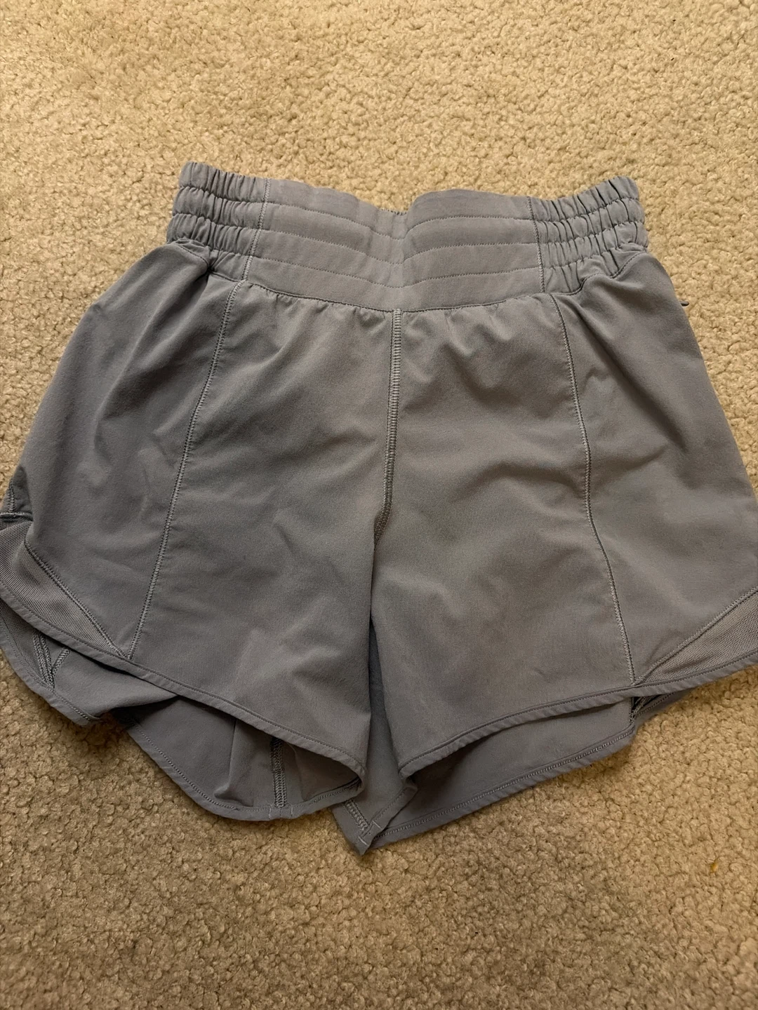 Hotty hot high rised lined 2.5” lululemon shorts