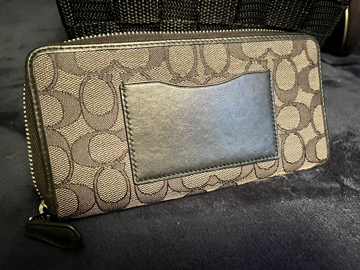 Coach Zip Around Wallet - photo 2