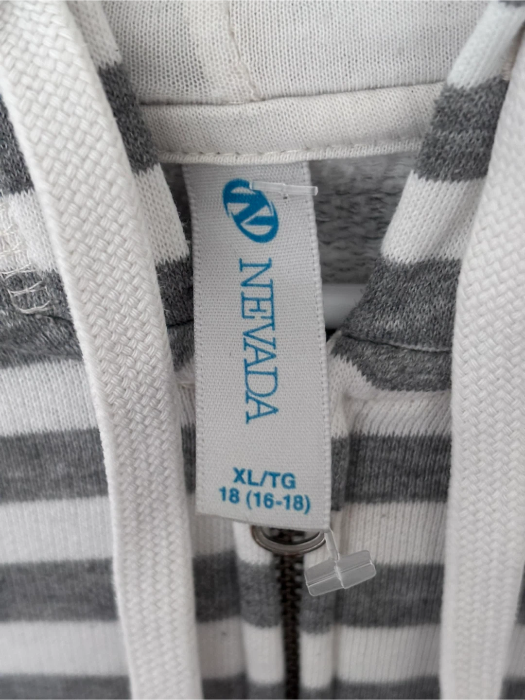 y2k white/grey striped zip up hoodie - photo 4