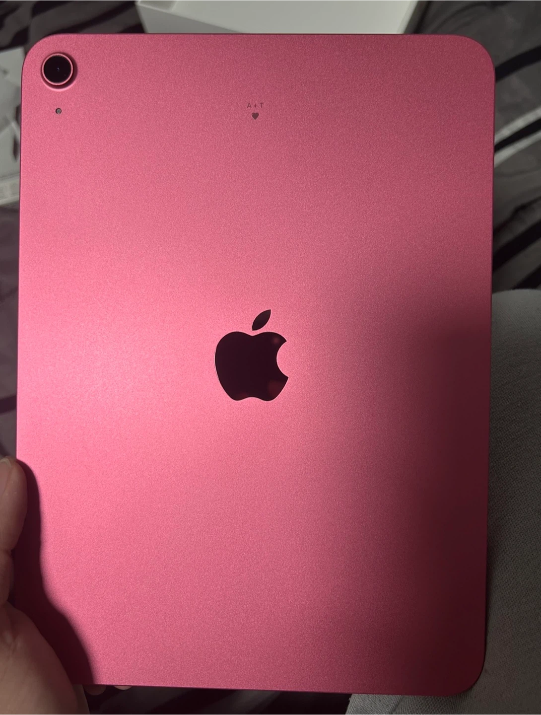 Selling Apple iPad A16 (128GB)