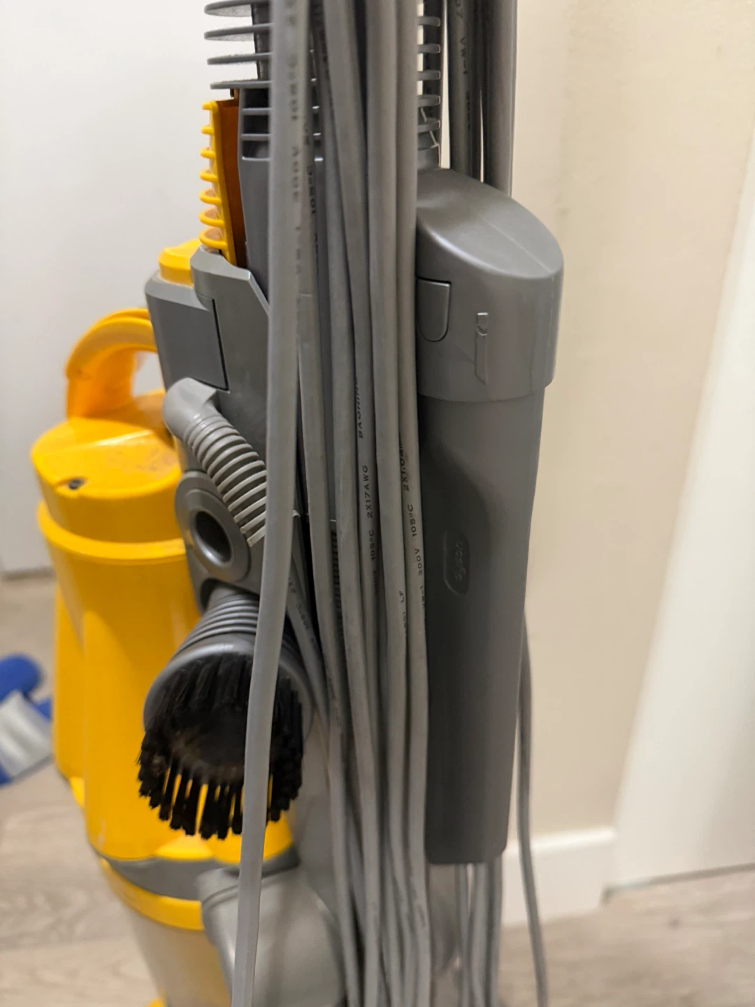 Dyson Upright Vacuum Cleaner Yellow/Grey - photo 4
