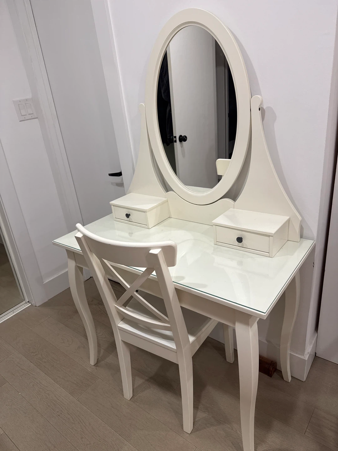 White Vanity Set with Oval Mirror and Chair