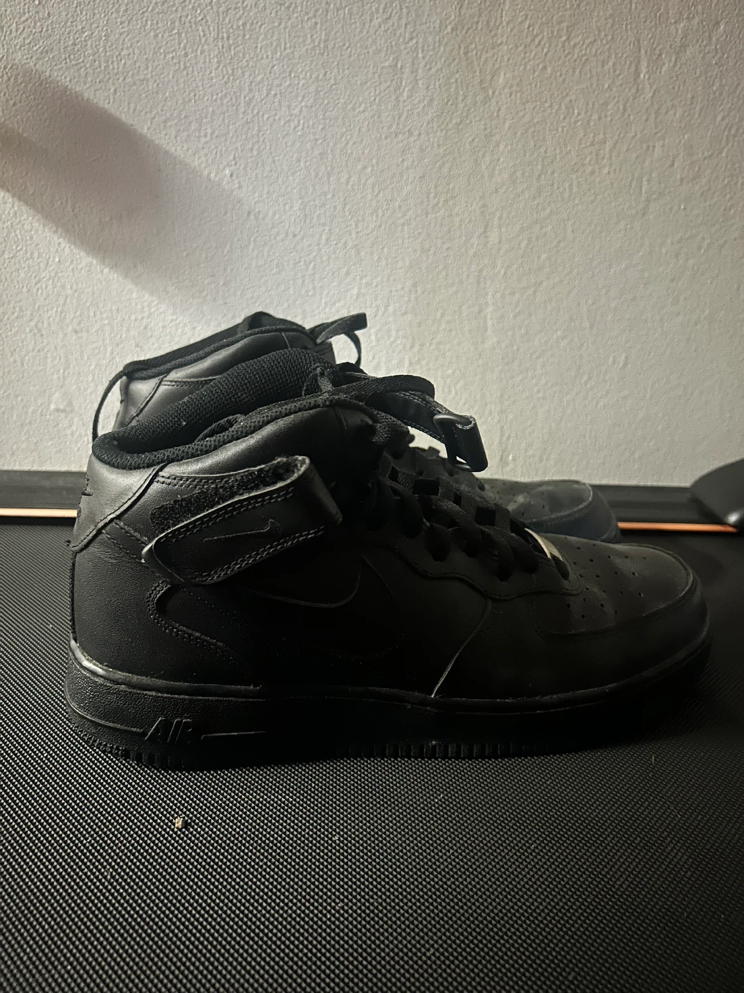 Nike Air Force 1 Mid '07 Black [Size 11] - photo 2