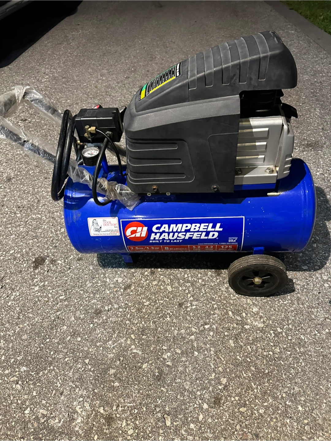 Campbell Hausfeld Air Compressor 8 Gallon Tank