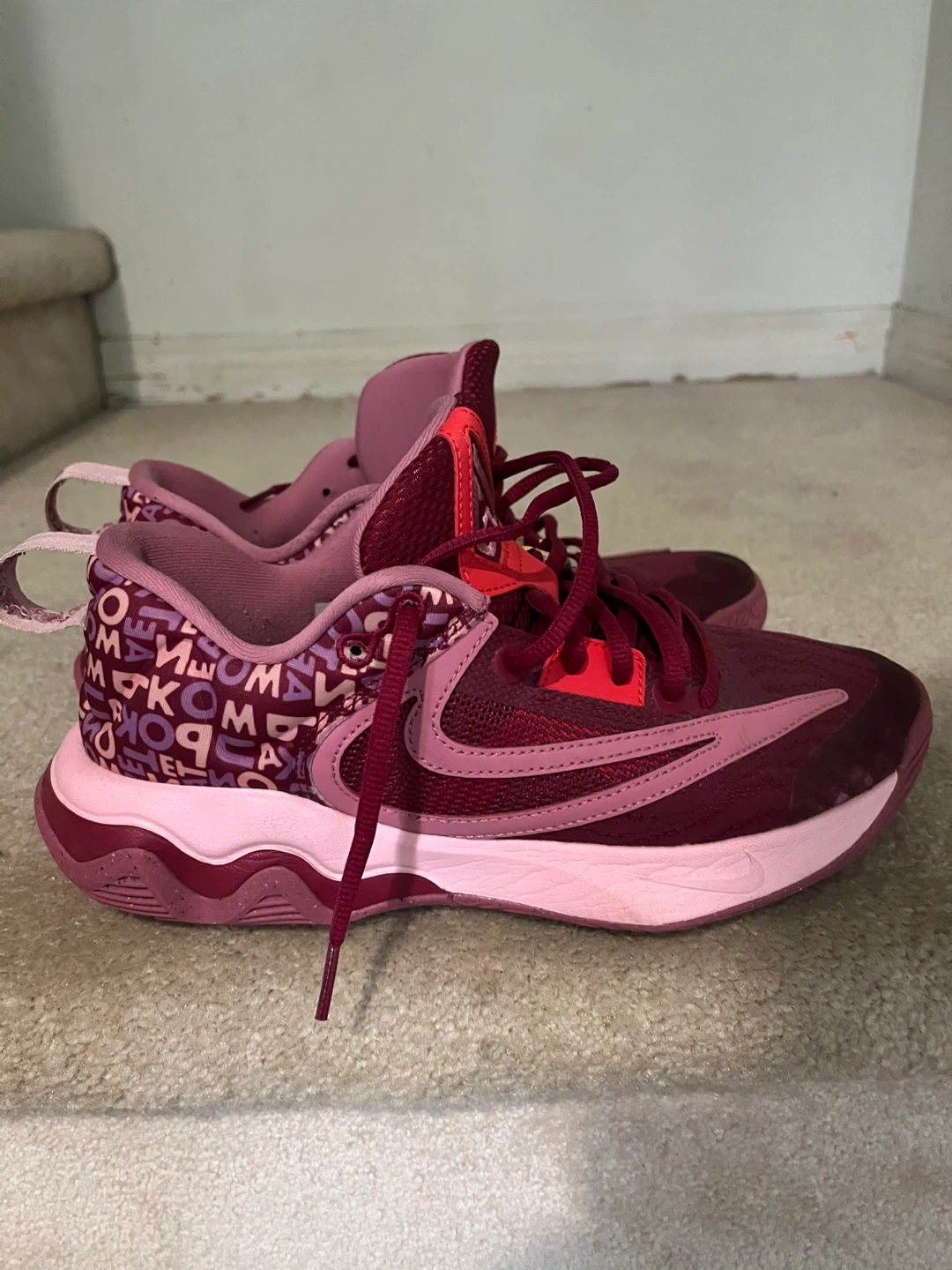 Nike Giannis immortality 3 noble red/ice peach