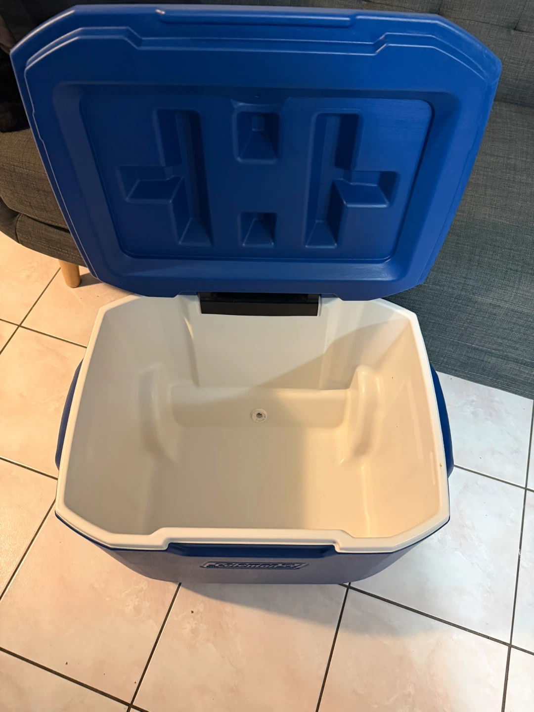 Coleman Rolling Cooler - photo 3