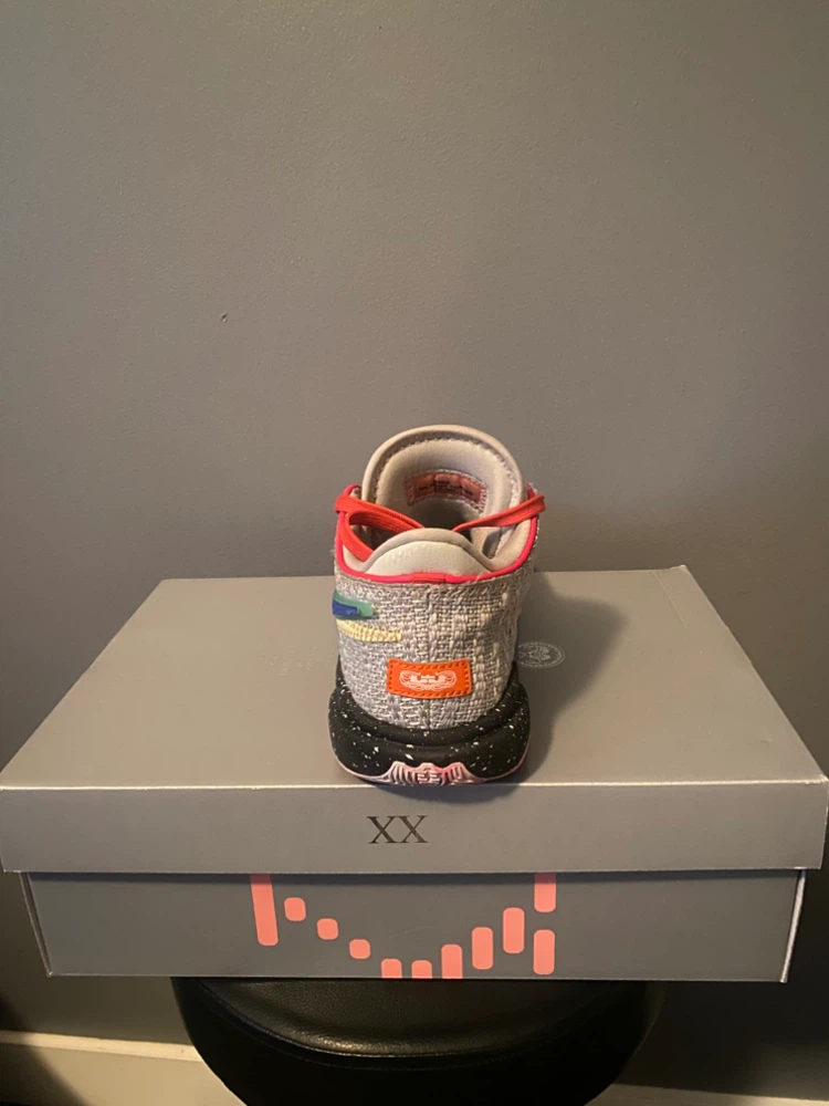 Nike Lebron Witness 5 Shoes - photo 2