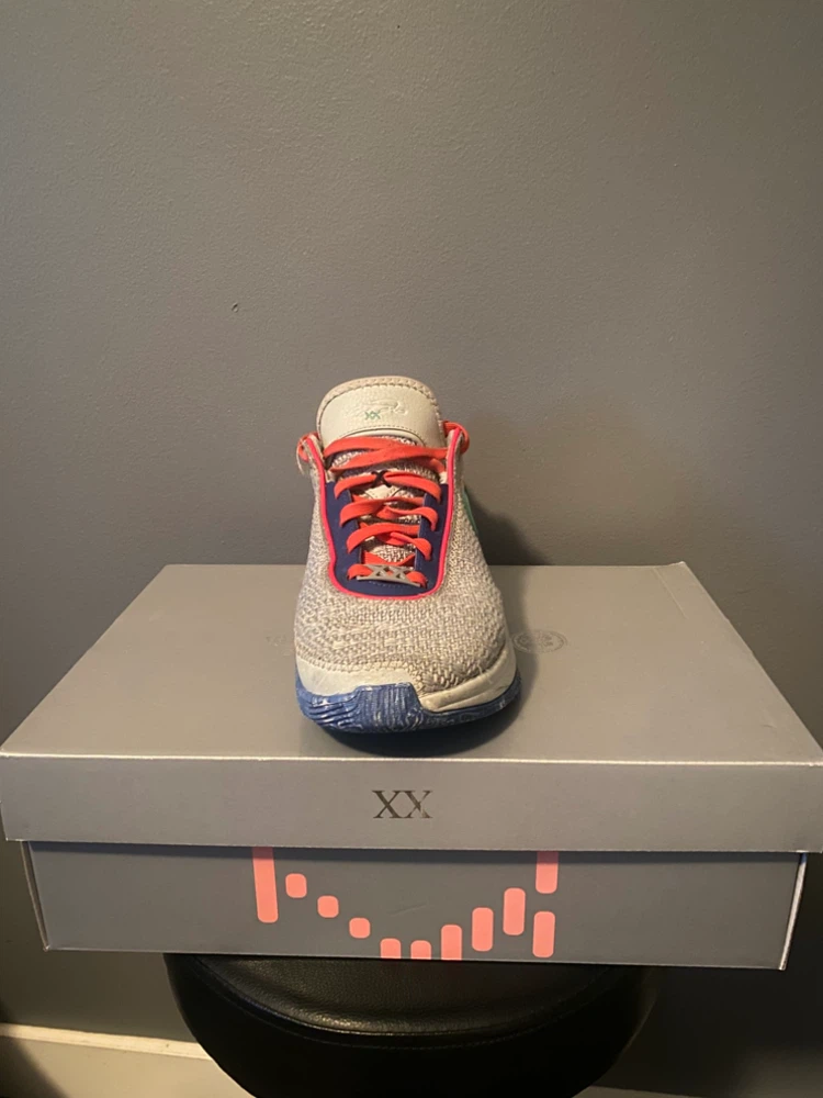Nike Lebron Witness 5 Shoes - photo 3