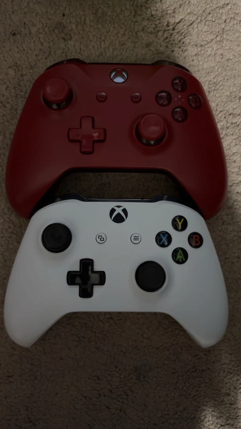 Xbox One S Bundle with Games and Controllers - photo 3