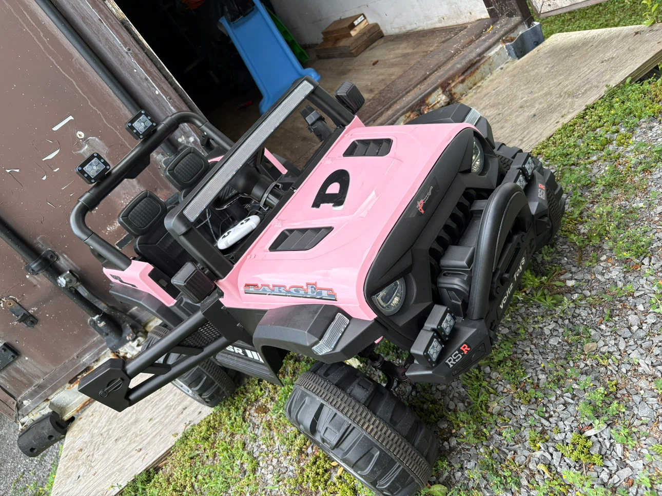 Pink Voltz Toys ride-on jeep - photo 5