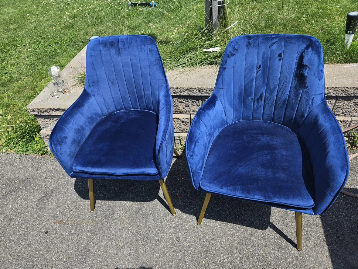 Set of 2 Blue Velvet Accent Chairs - photo 2
