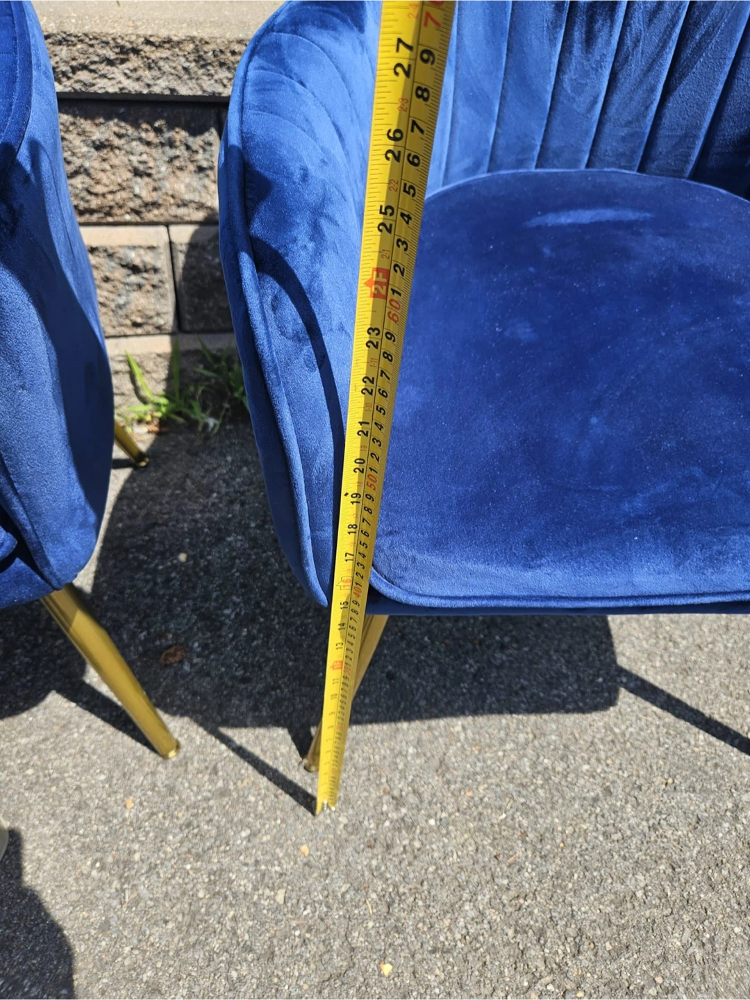 Set of 2 Blue Velvet Accent Chairs - photo 4