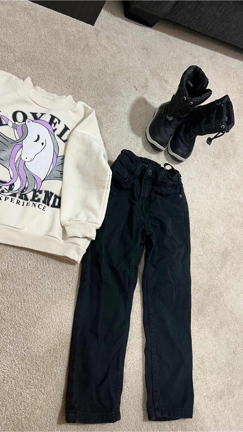 Kids' Unicorn Sweater, Jeans and Boots Outfit