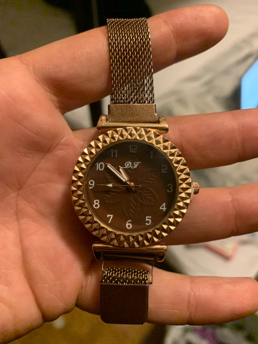 Women's Rose Gold Mesh Magnetic Band Watch