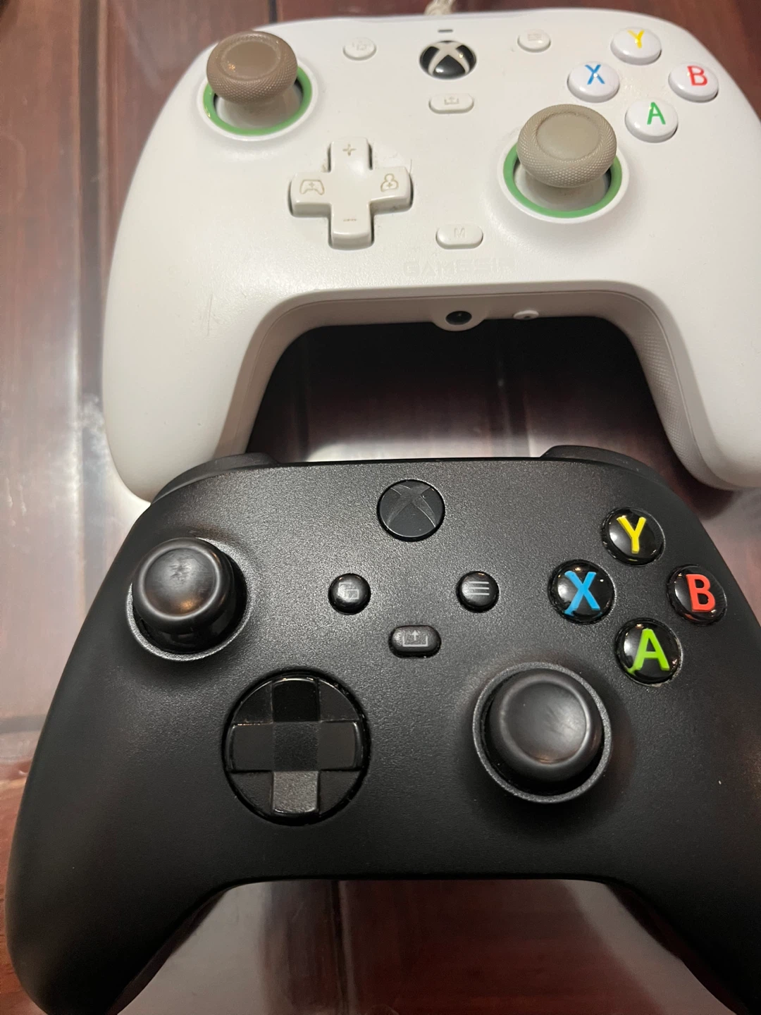 Xbox one series S + 2 controllers - photo 2