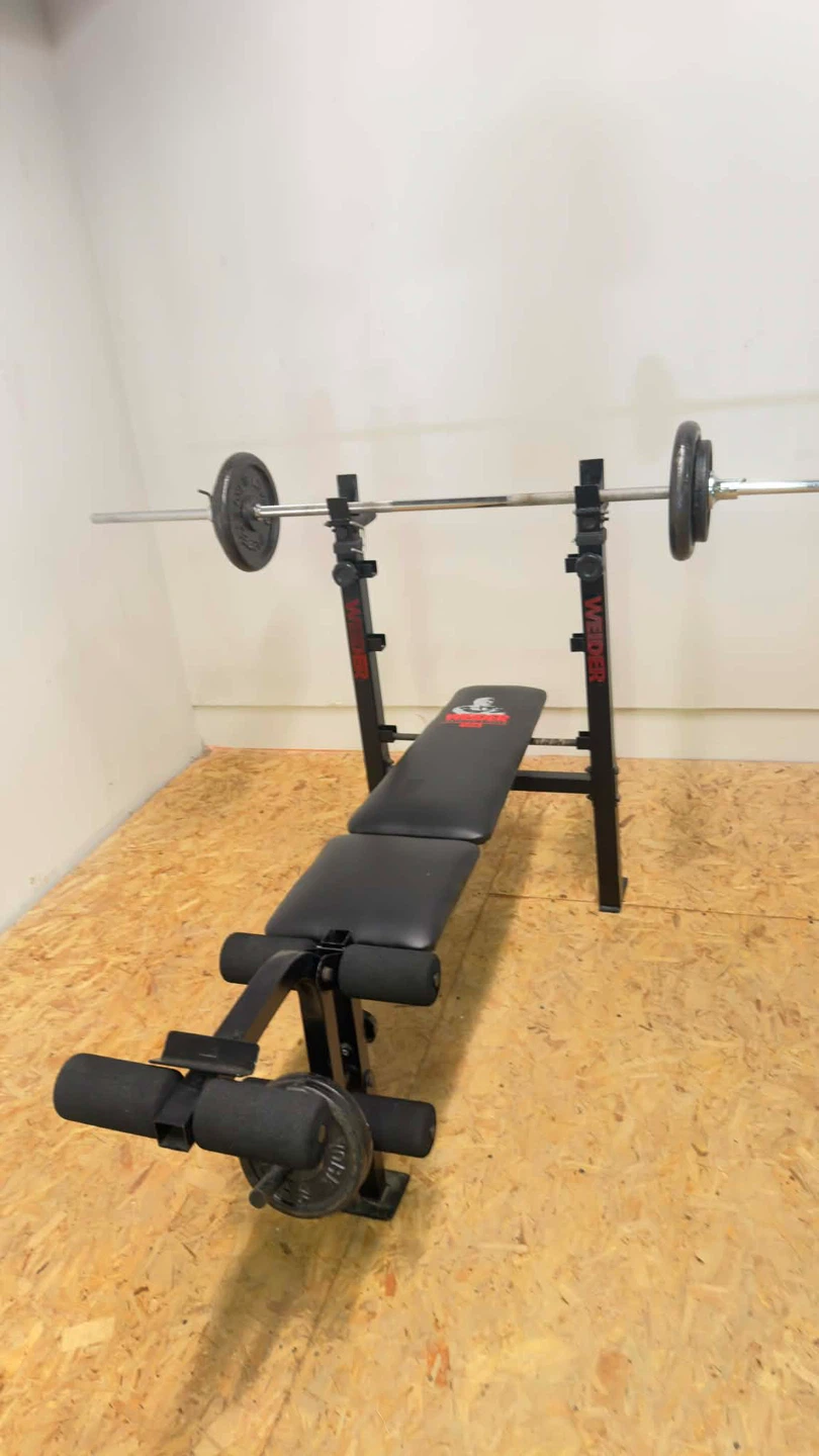 Weider 146 weight bench and barbell