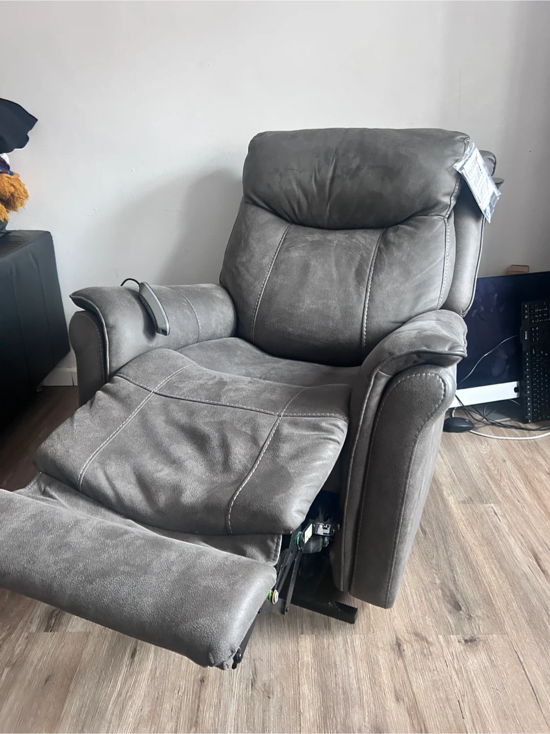 Recliner  power lift brand new - photo 5