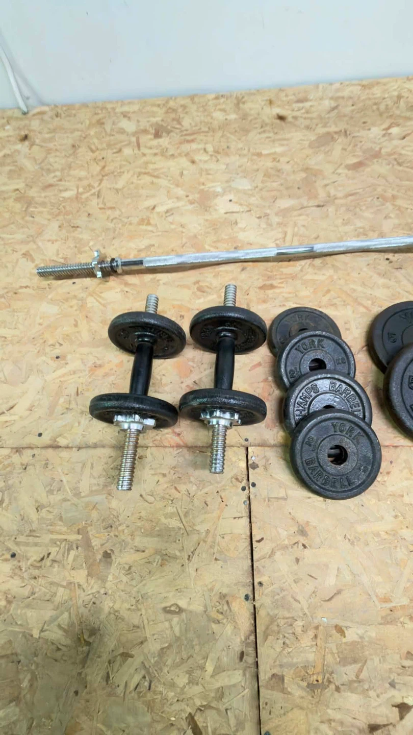 Weider 146 weight bench and barbell - photo 5