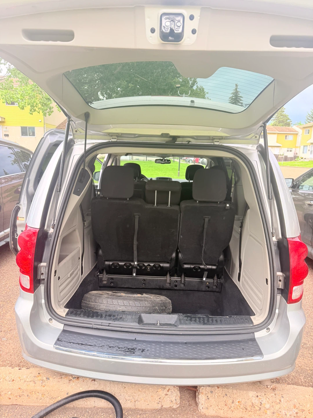 Dodge Grand Caravan - photo 4