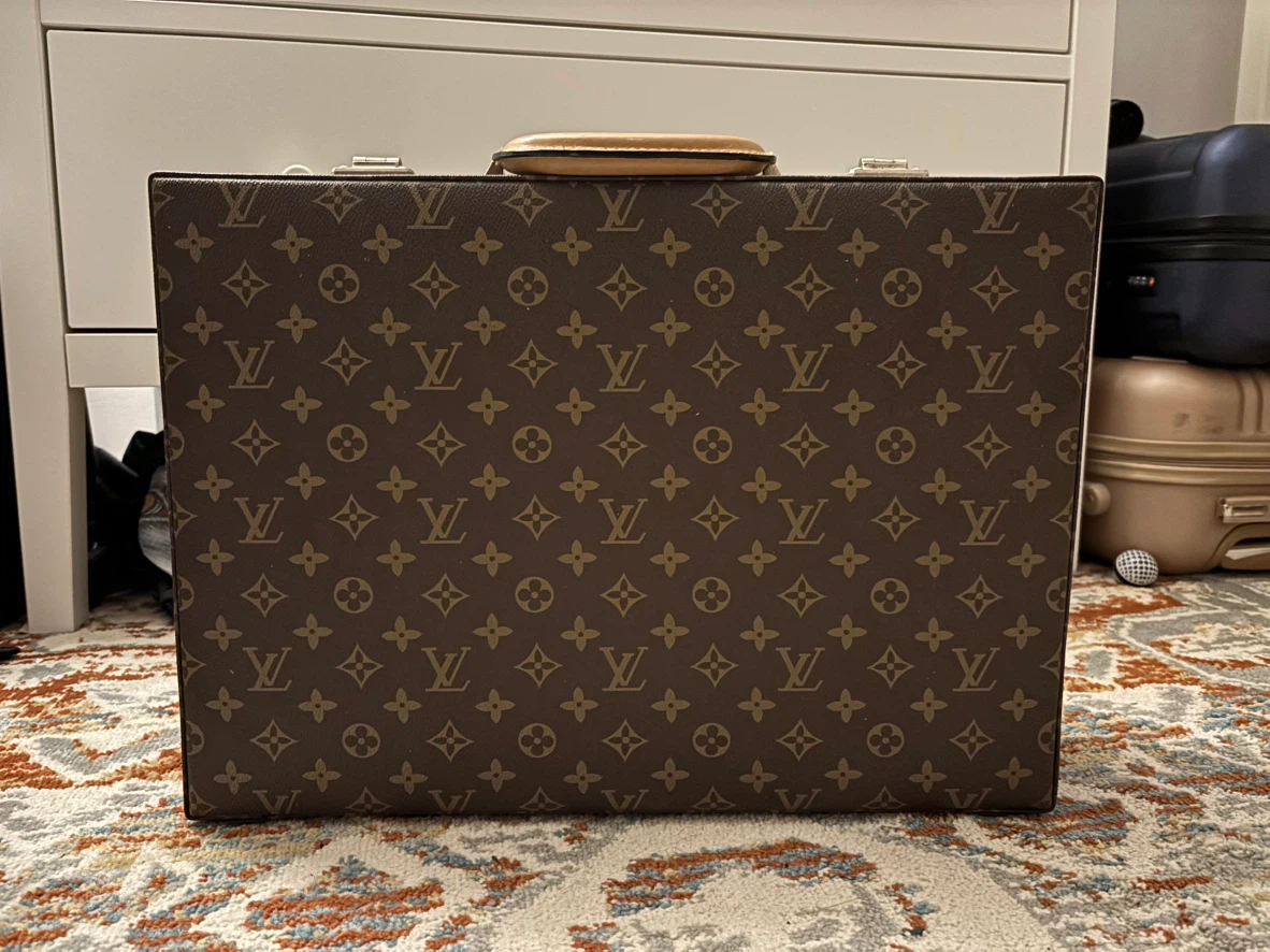 Louis Vuitton Monogram President’s case
