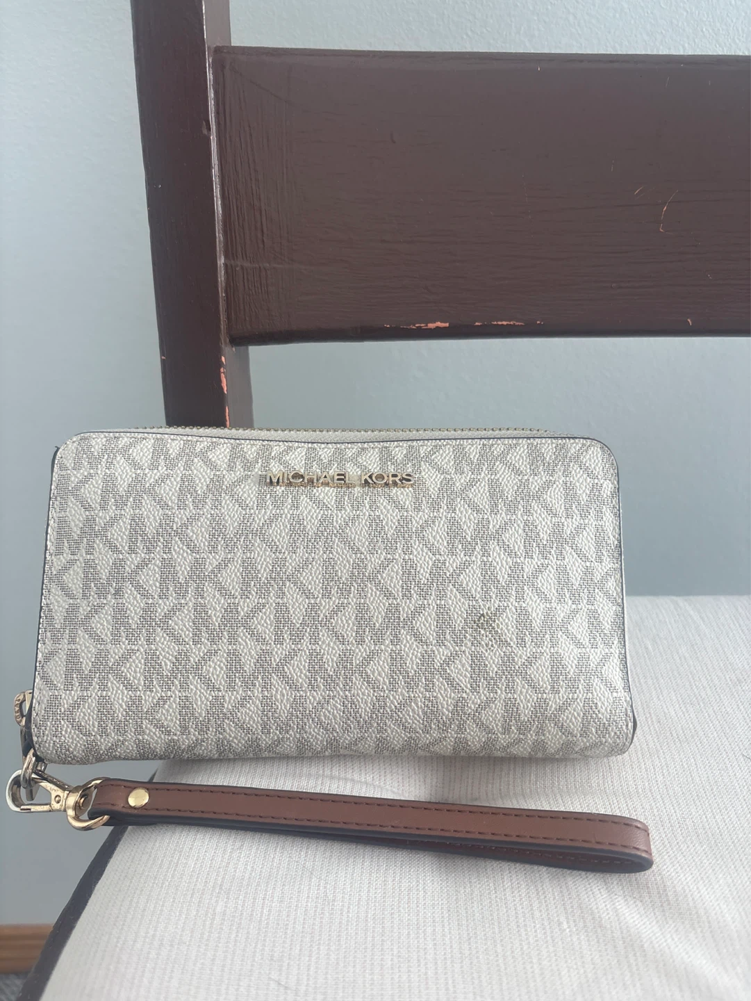 Michael Kors Wristlet Wallet