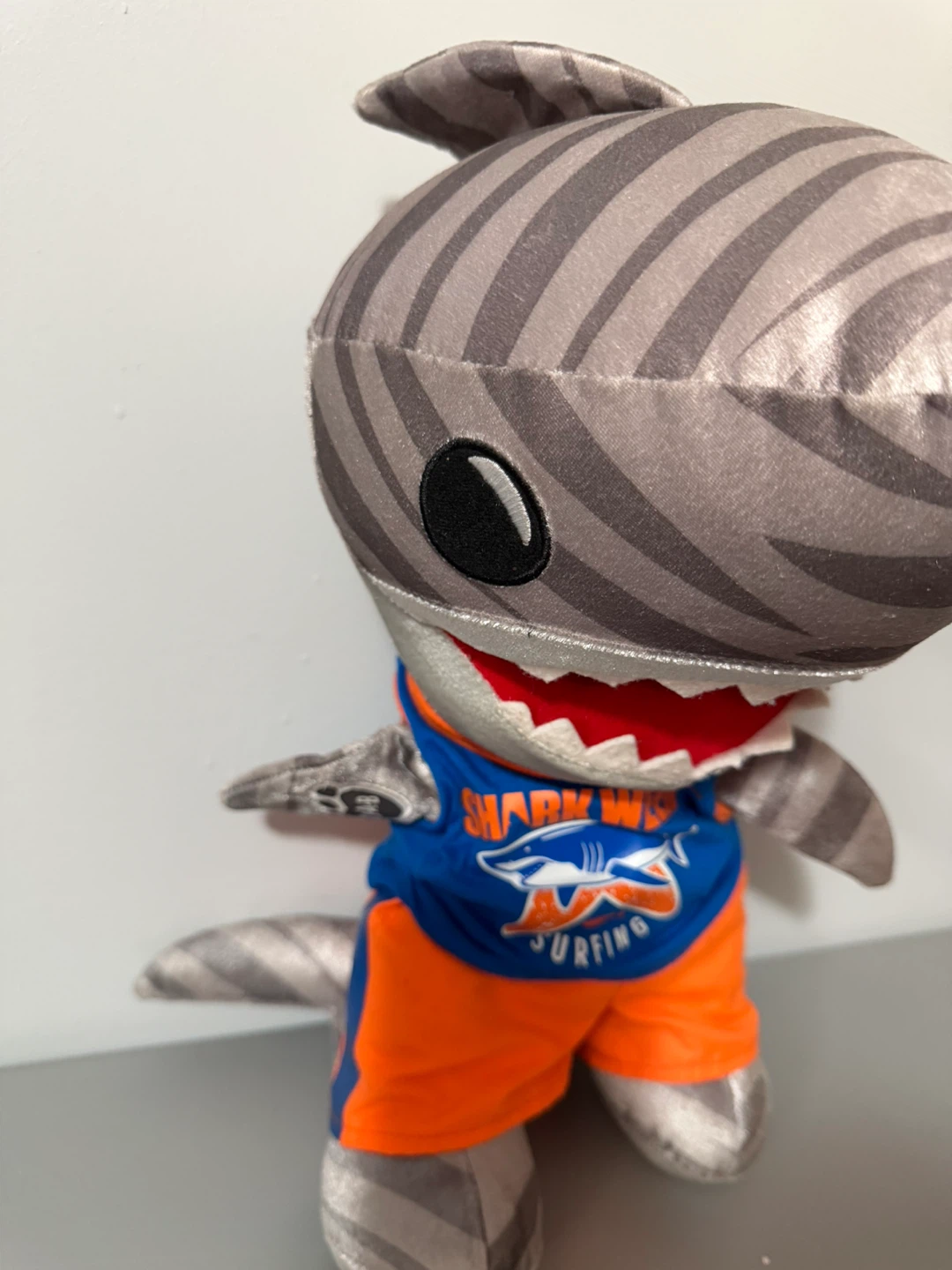 Build-A-Bear Discovery Shark Week Surf Fit Special Edition 2019 - photo 5