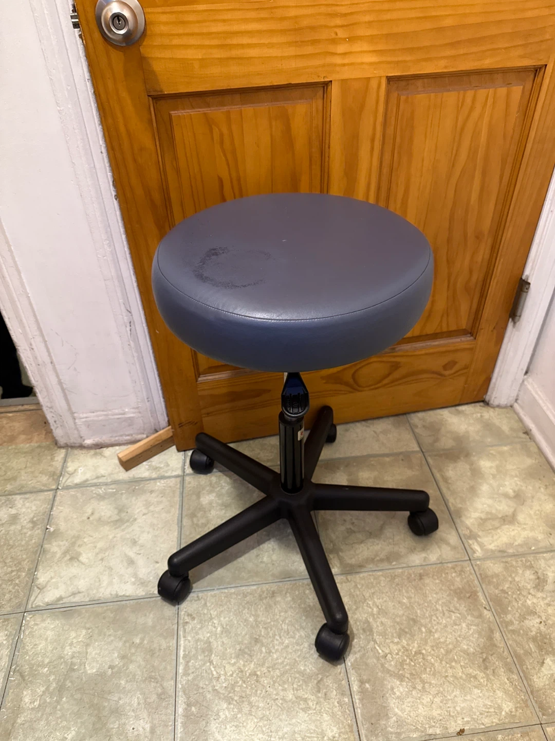 Rolling Stool - photo 2