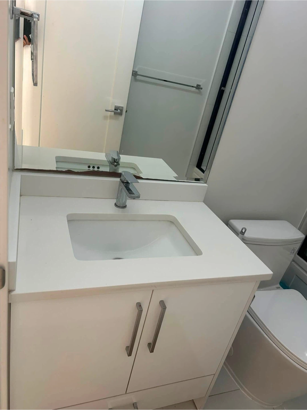 1 Bed 1 Bath Suite - Burnaby House available on July 8 - photo 2