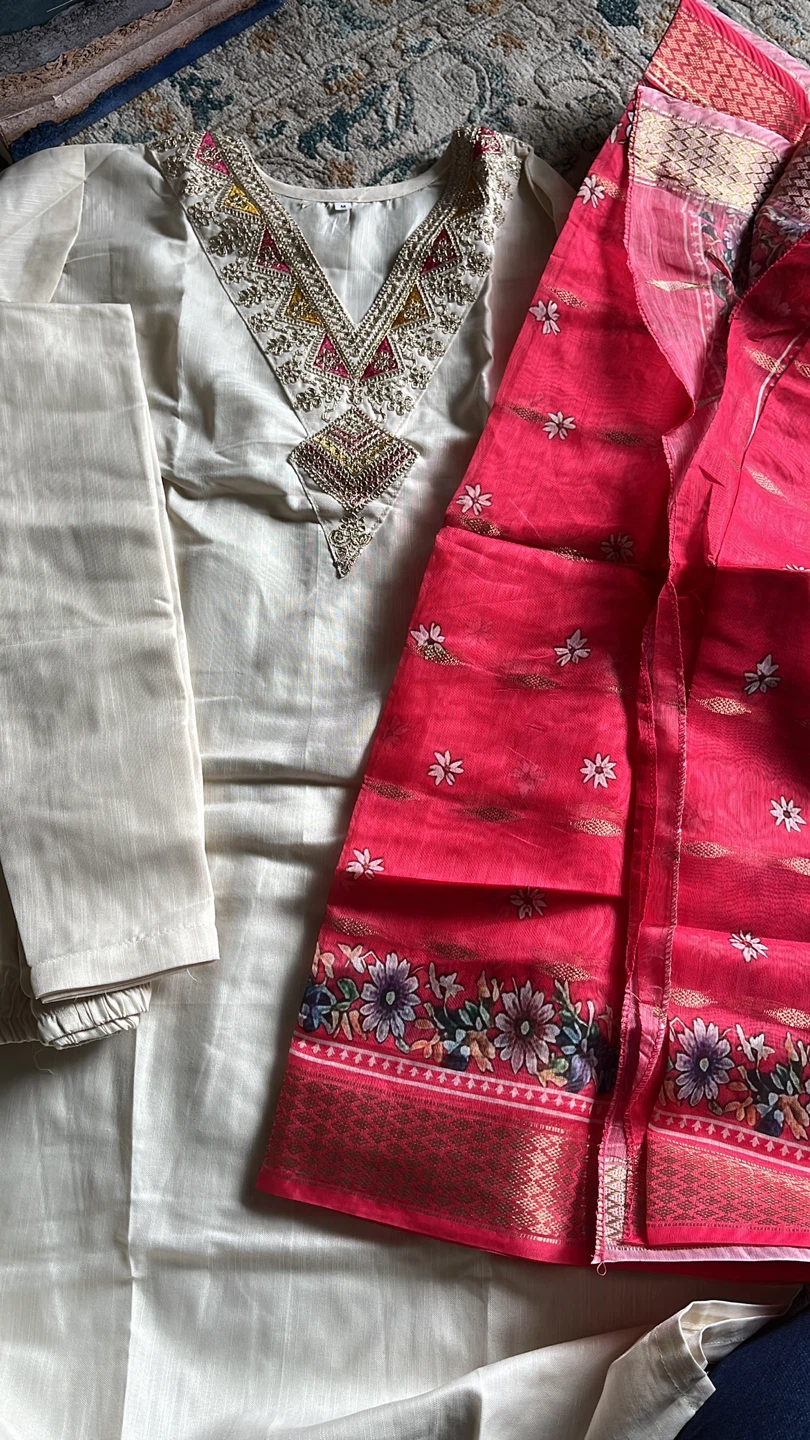 Embroidered Kurta and Pant Set - photo 3