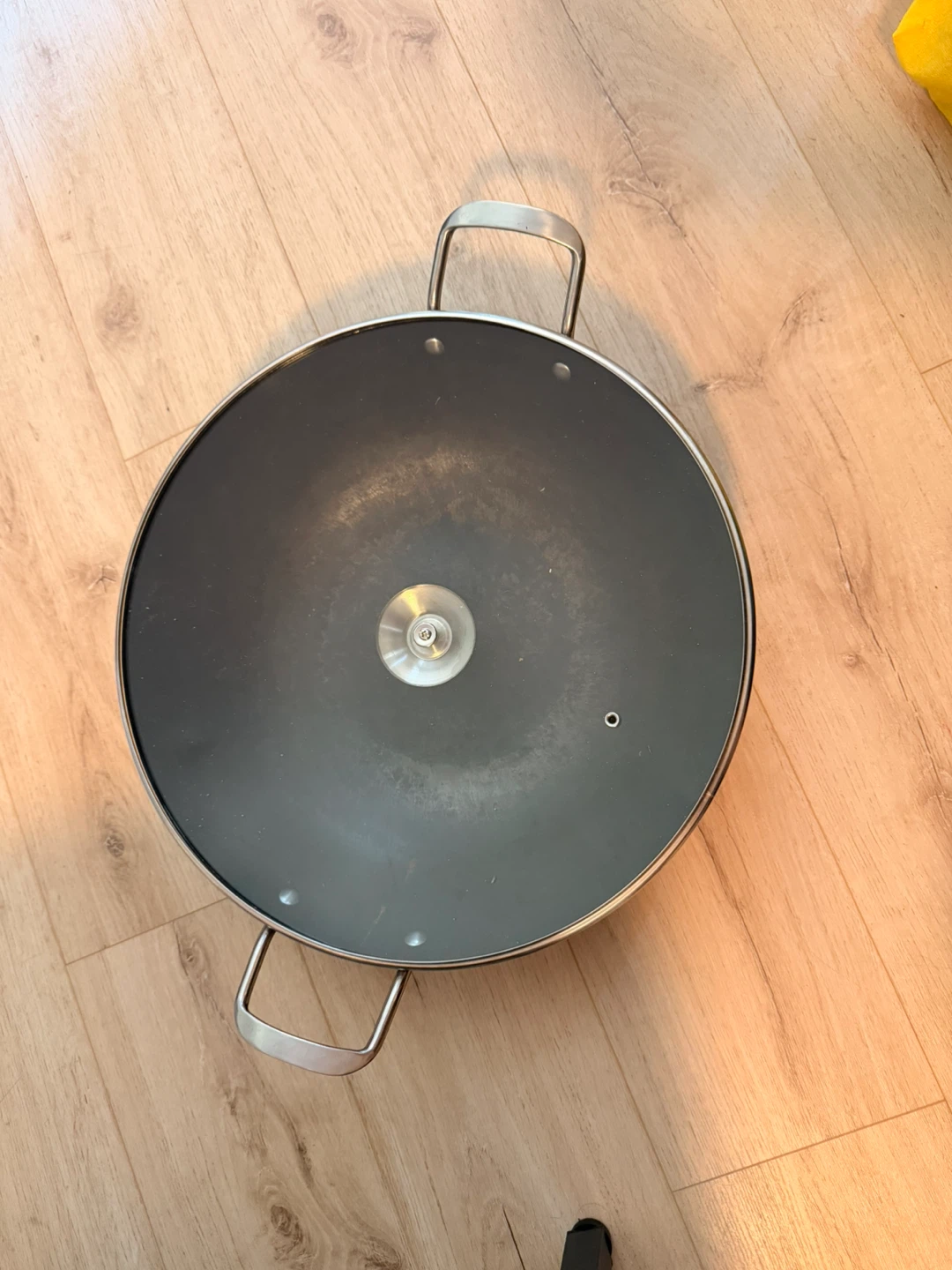 Wok with Glass Lid