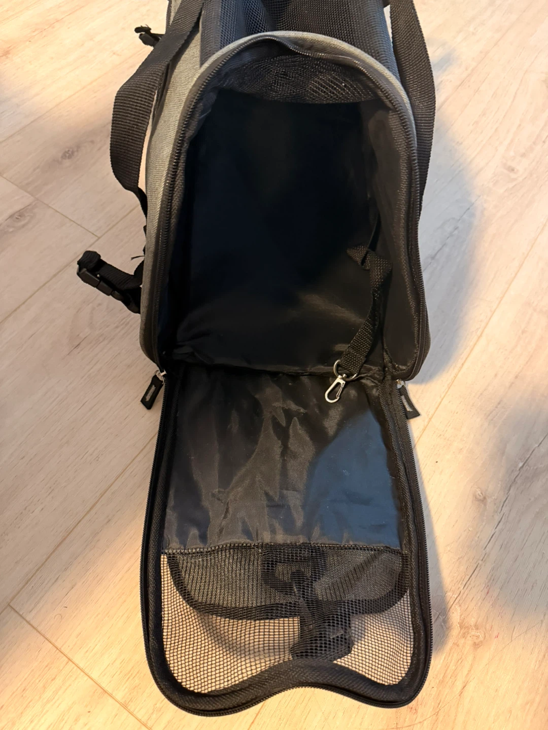Grey Pet Carrier Bag - photo 3