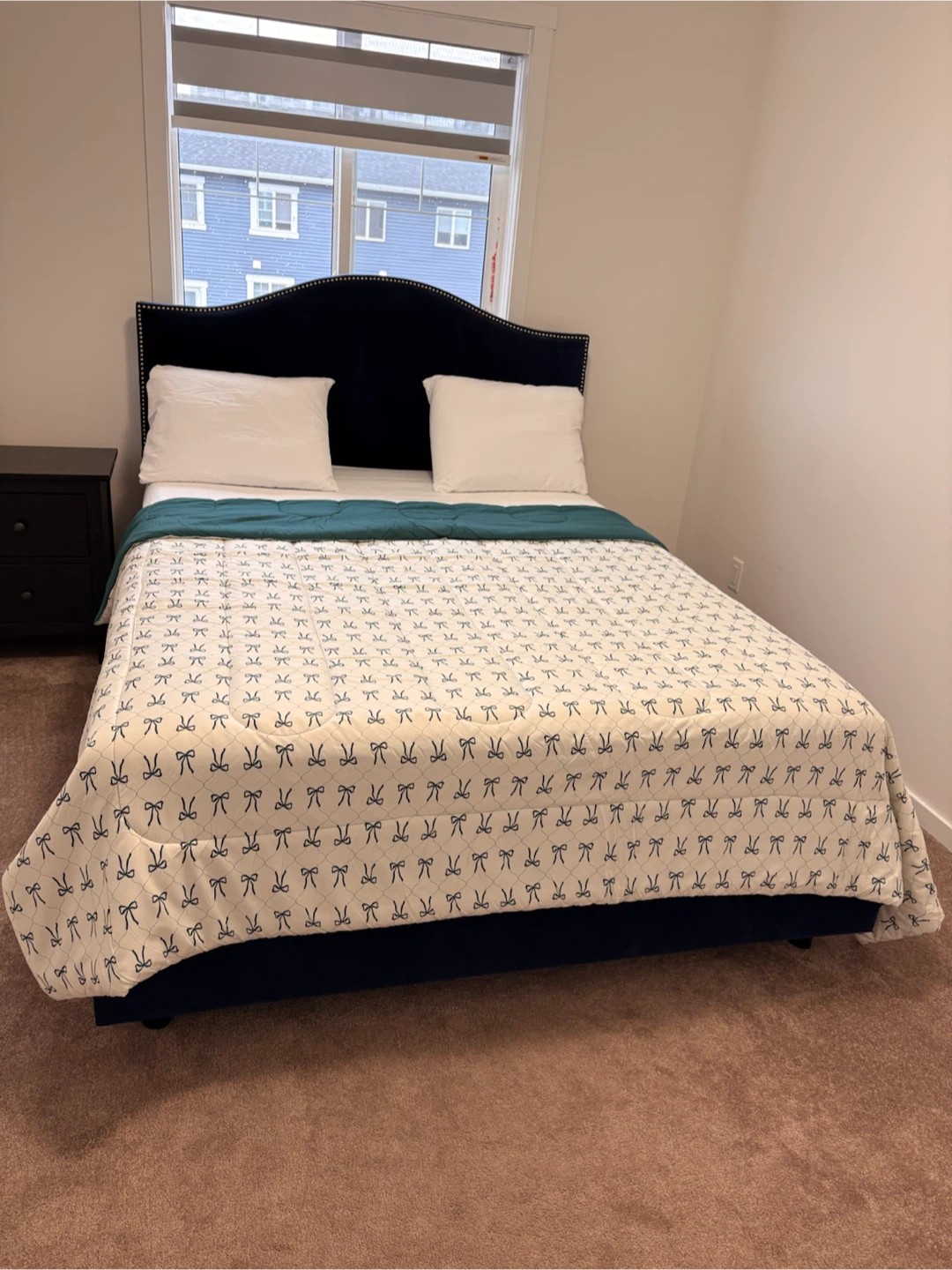 Furnished Calgary 4BR House and 3 full bath house for Night stay - photo 3