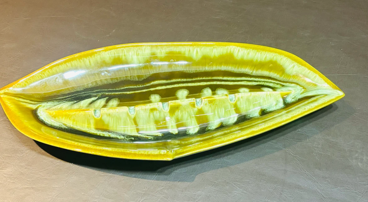 VINTAGE RETRO Sunburst Canada Ceramic Ashtray - photo 2